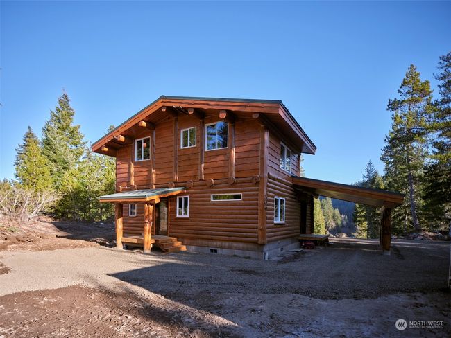 Back of cabin | Image 34