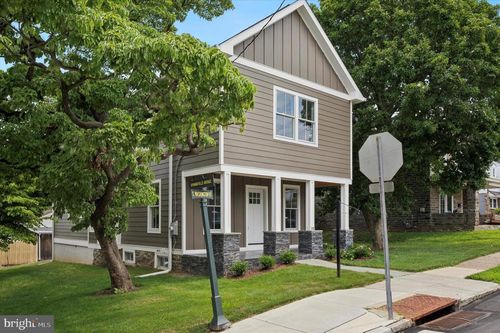 19 S Washington Ave, BALA CYNWYD, PA, 19004-1912 | Card Image