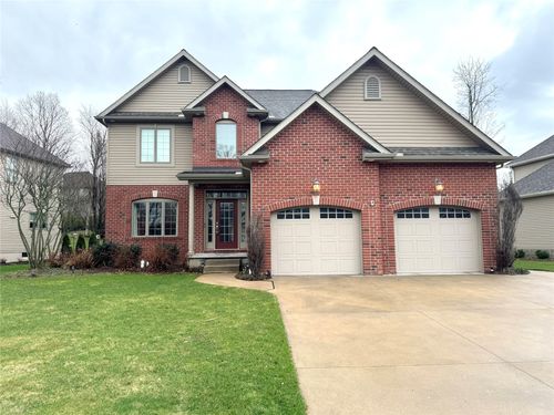 4385 Stone Creek Dr, Erie, PA, 16506-7041 | Card Image