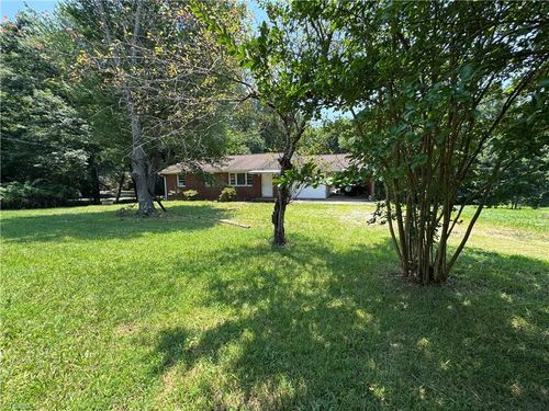 2512 Oak Ridge Rd, Oak Ridge, NC, 27310-9703 | Card Image