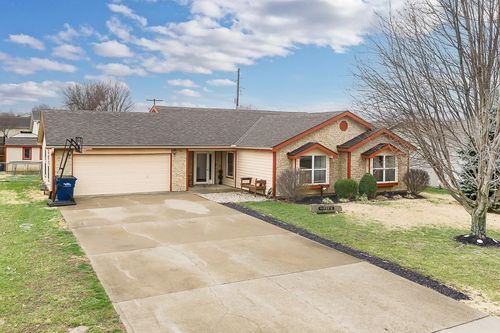 490 E 12th St, Tonganoxie, KS, 66086-5505 | Card Image