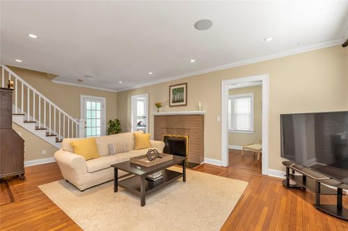 473 Lakeview Ave, Rockville Centre, NY, 11570-3103 | Card Image