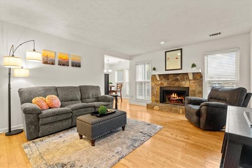 1009 Lake Pointe Cir, Roswell, GA, 30075-4753 | Card Image