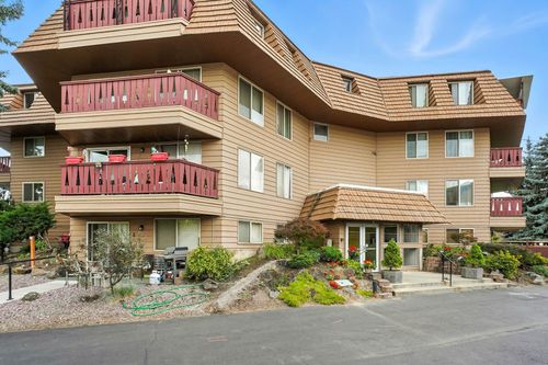 9020 N Country Homes Blvd, Spokane, WA, 99218-2032 | Card Image