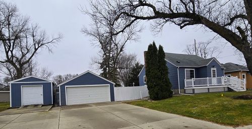 408 2nd St Ne, Pipestone, MN, 56164-1905 | Card Image