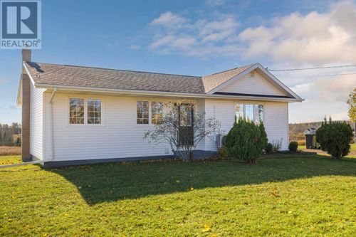 67 Rte 225, Warren Grove, PE, C0A1H5 | Card Image