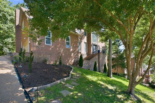128 Spy Glass Way, Hendersonville, TN, 37075-8548 | Card Image