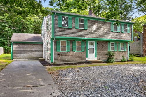 41 Old School House Rd, Hyannis, MA, 02601-3608 | Card Image