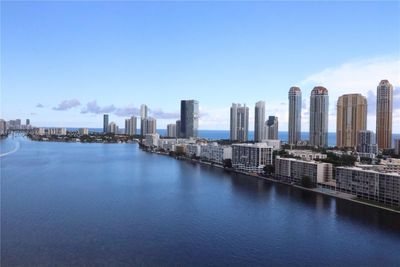 PH-2414 - 301 174th St, Condo with 2 bedrooms, 2 bathrooms and null parking in Sunny Isles Beach FL | Image 2