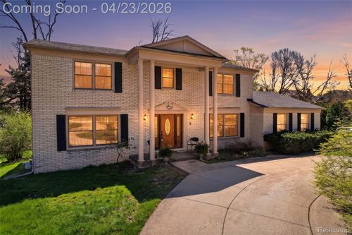 2795 Homewood Dr, Troy, MI, 48098-2303 | Card Image