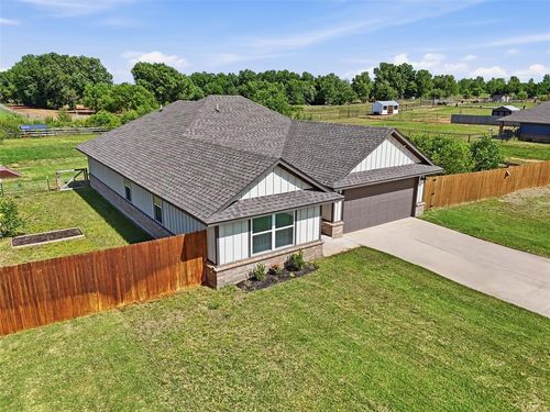 1019 Heritage Hills Dr, Tuttle, OK, 73089-3055 | Card Image