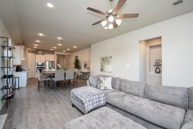 31443 Splitting Willow Way, House other with 4 bedrooms, 3 bathrooms and 2 parking in Fulshear TX | Image 18