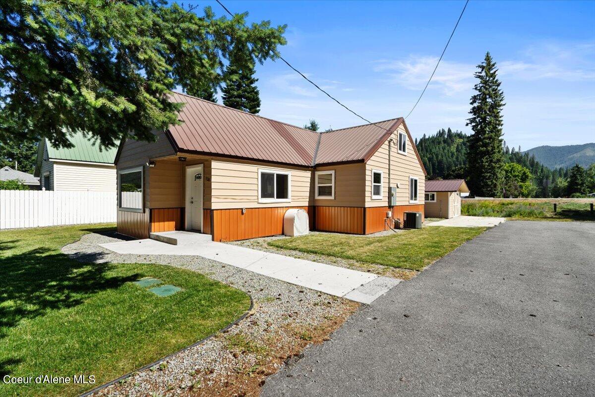 Idaho Ave, Osburn, ID 83849