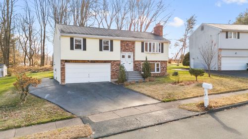 19 Chipper Drive, East Hartford, CT, 06108 | Card Image