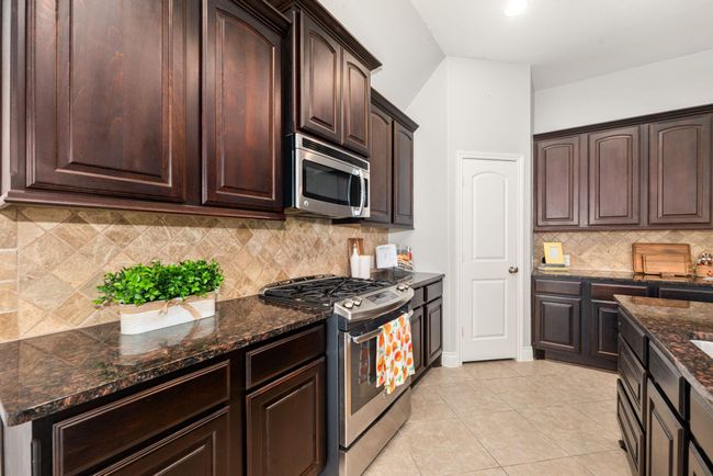 2314 Laurel Loch Ln, House other with 4 bedrooms, 2 bathrooms and 2 parking in Pearland TX | Image 15