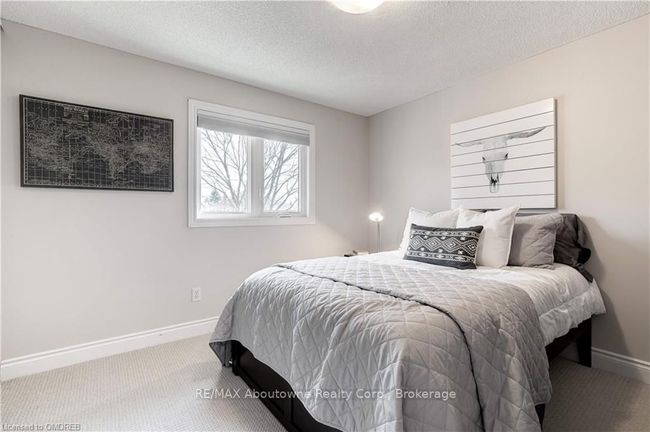 1374 Cobbler Lane, House other with 4 bedrooms, 3 bathrooms and 4 parking in Oakville ON | Image 24