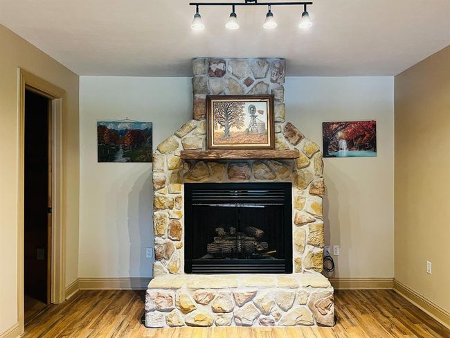 934 N Fm 356, House other with 2 bedrooms, 2 bathrooms and 1 parking in Onalaska TX | Image 5