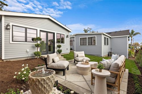 684 Seaview St, Laguna Beach, CA, 92651-0504 | Card Image