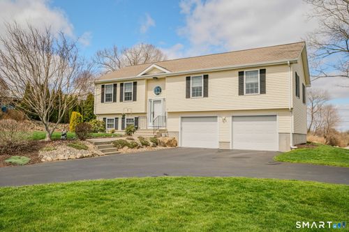 8 Heartwell Dr, Groton, CT, 06340-2873 | Card Image