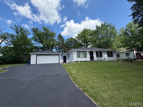 340 Wedge Dr, Saint Louis, MO, 63135-2245 | Card Image