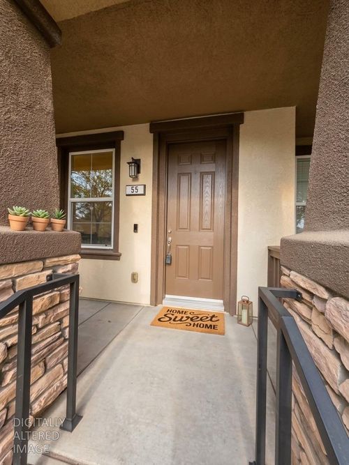 55-555 Clydesdale Dr, Oakdale, CA, 95361-8944 | Card Image