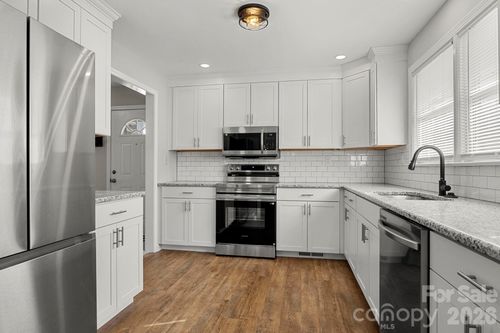 322 Holland Cir, Statesville, NC, 28677-4114 | Card Image
