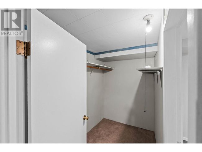 416 Waddington Dr, Home with 4 bedrooms, 2 bathrooms and null parking in Kamloops BC | Image 24