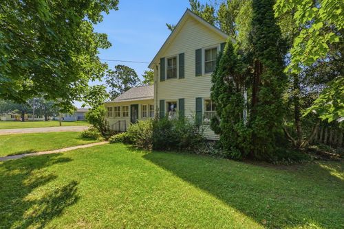 615 Sycamore Street, New Windsor, IL, 61465 | Card Image