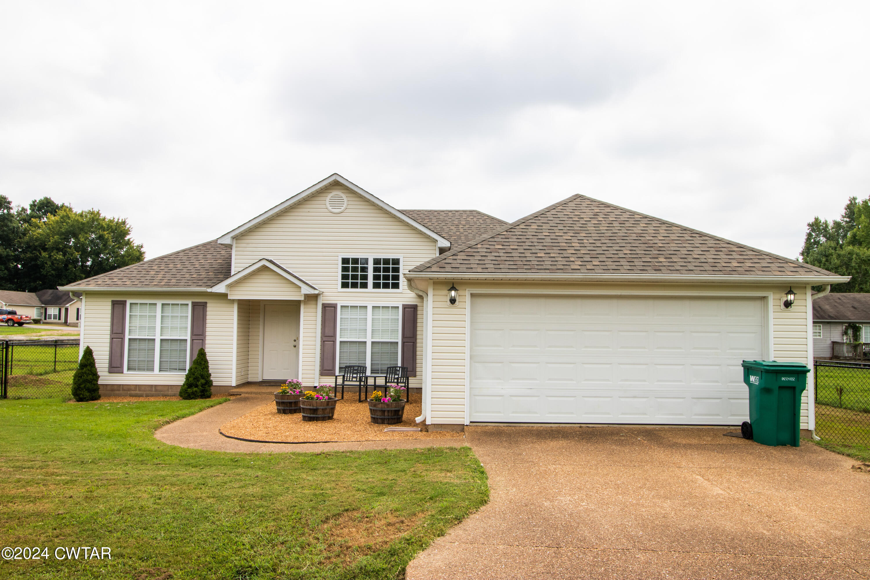 Jeff Dr, Jackson, TN 38305