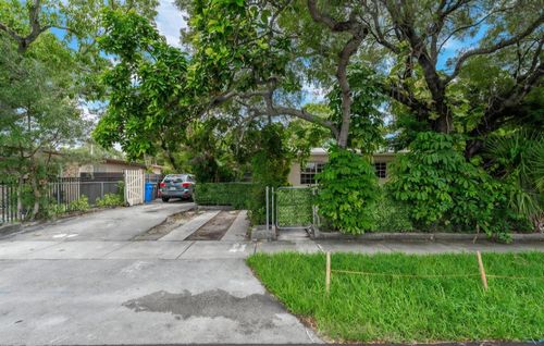 3401 Sw 48th Ave, West Park, FL, 33023-5407 | Card Image