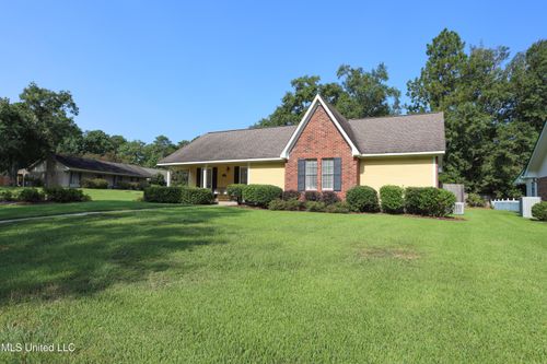 104 Brycewood Cir, Hattiesburg, MS, 39402-3007 | Card Image