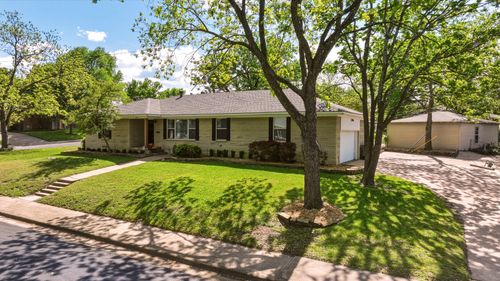 2367 Rockyglen Dr, Dallas, TX, 75228-5361 | Card Image