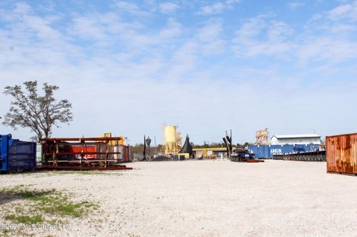 2301 Petit Bois Street, Pascagoula, MS, 39581 | Card Image