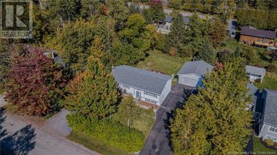 83 Greenwood Crt, House other with 5 bedrooms, 2 bathrooms and null parking in Hampton NB | Image 1