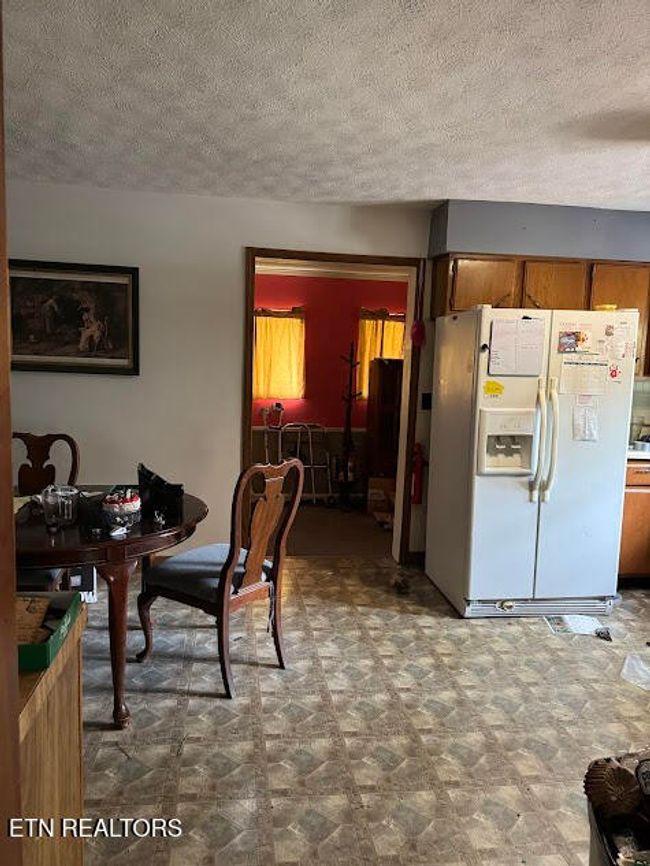 581 Fudges Chapel Rd, House other with 3 bedrooms, 2 bathrooms and 4 parking in Surgoinsville TN | Image 5