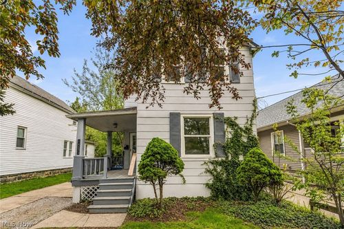 14131 Berwyn Ave, Cleveland, OH, 44111-3257 | Card Image