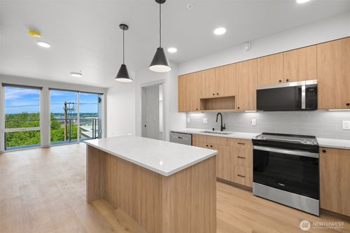 unit-513-820 N State St, Bellingham, WA, 98225-5486 | Card Image
