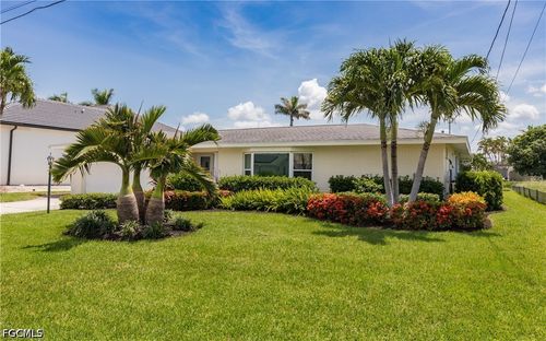 5609 De Soto Ct, Cape Coral, FL, 33904-5962 | Card Image