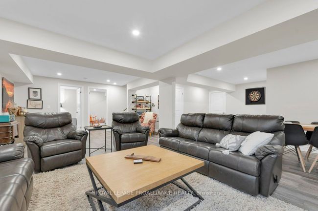 32 Aberdeen St, House other with 4 bedrooms, 3 bathrooms and 2 parking in Stirling ON | Image 37