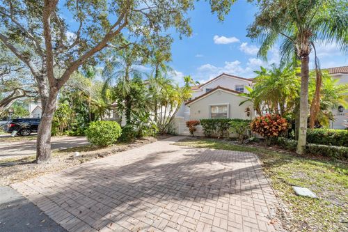 1551 Seagrape Way, Hollywood, FL, 33019-4862 | Card Image