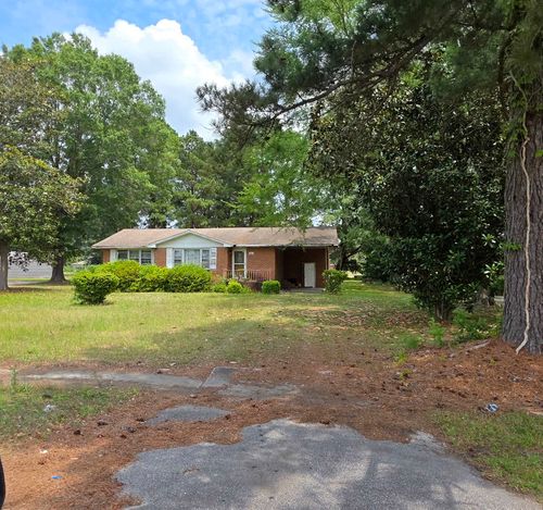 664 Eastland Ave, Kingstree, SC, 29556-2574 | Card Image