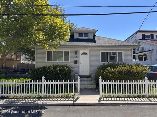 44 Milbank Rd, Staten Island, NY, 10306-5736 | Card Image