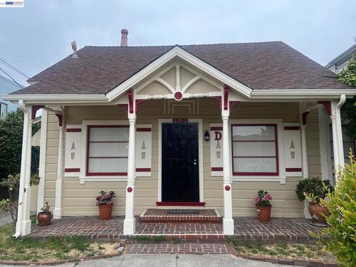 2305 San Jose Ave, Alameda, CA, 94501-7673 | Card Image
