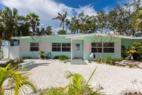 112 7th St, BELLEAIR BEACH, FL, 33786-3219 | Card Image