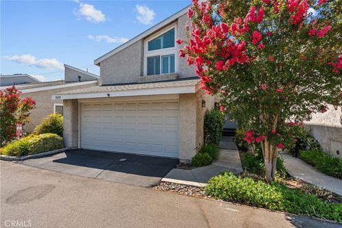 23121 Yvette Ln, Valencia, CA, 91355-3060 | Card Image
