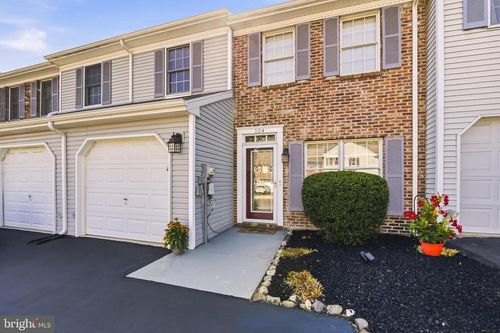 124 Brookfield Drive, MACUNGIE, PA, 18062 | Card Image