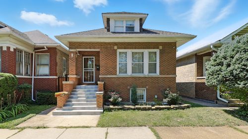 5242 N Kimball Ave, Chicago, IL, 60625-4729 | Card Image