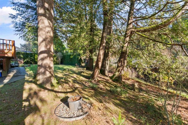 857 Myng Crescent, House other with 3 bedrooms, 2 bathrooms and null parking in Harrison Hot Springs BC | Image 35