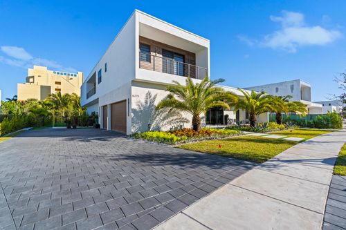 16773 Botaniko Dr S, Weston, FL, 33326-1077 | Card Image