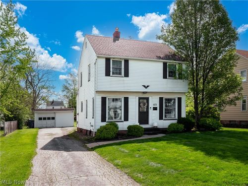 6711 Parma Park Blvd, Parma Heights, OH, 44130-3706 | Card Image